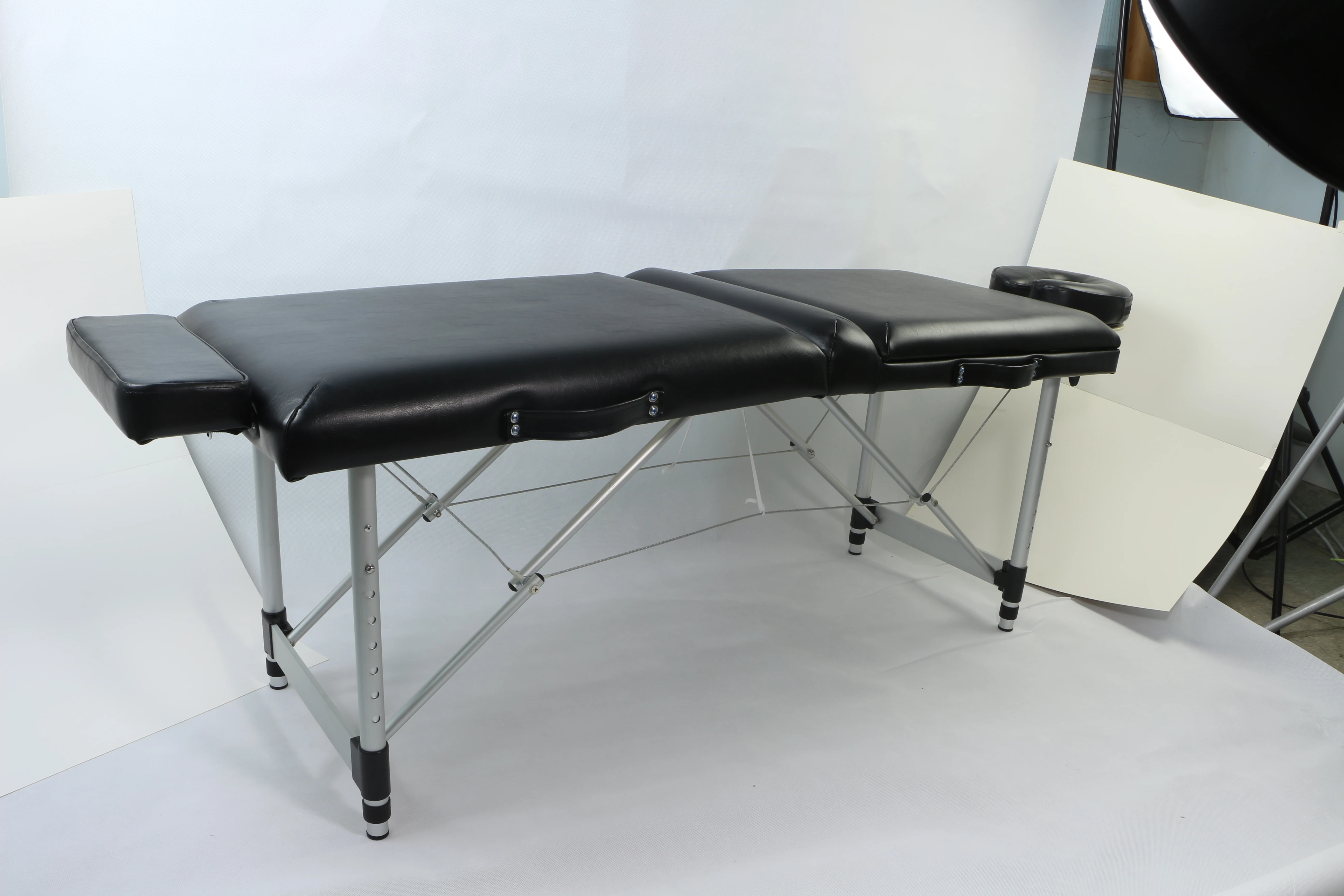 Wholesale PU foldable massage tables mini portable tattoo table with carrying bag