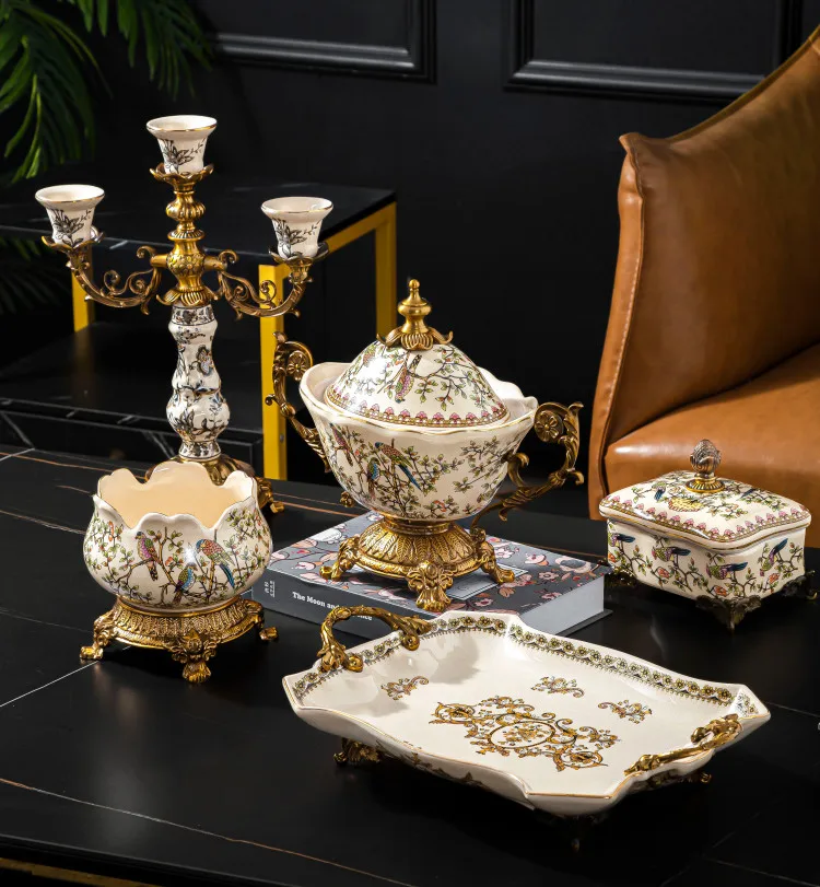 Chinese Manufacturer Supply High Quality Classic Luxury The Middle East Style Soft Mounted Vase Ceramic Copper Ceramic vase