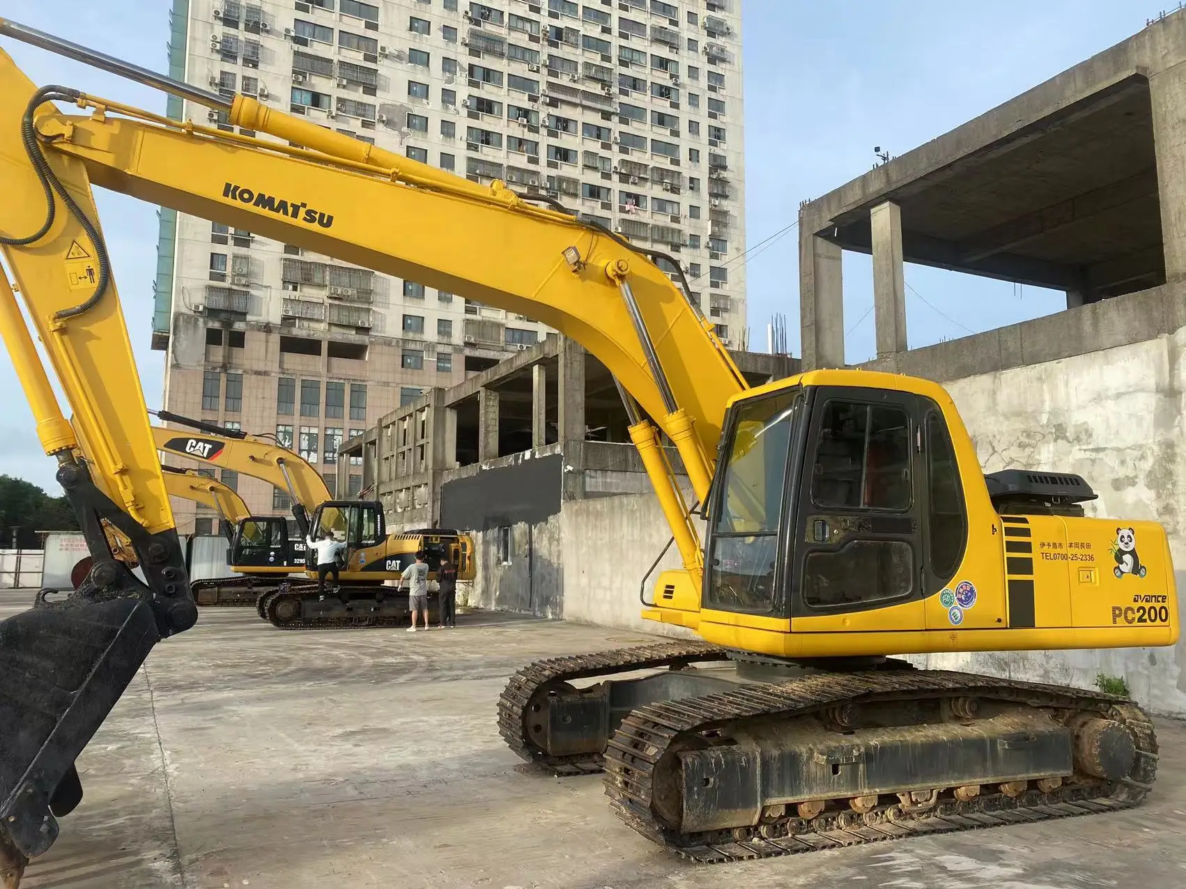Komatsu PC200 crawler excavator hot sales cheap price komatsu pc200-8 excavator 20 ton excavator