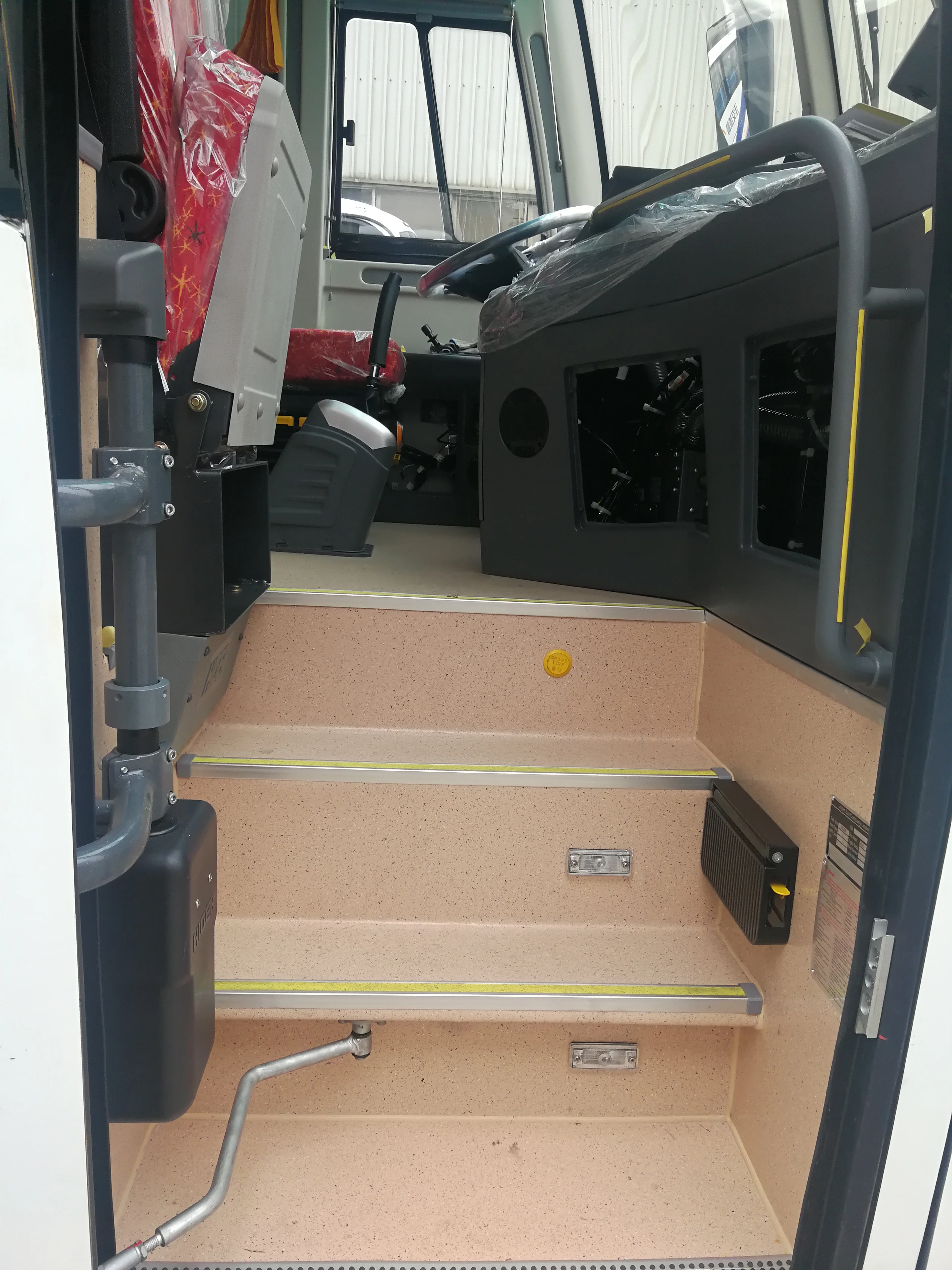 Легкие пластиковые напольные покрытия транспортировка противоскользящие виниловые полы в рулонах