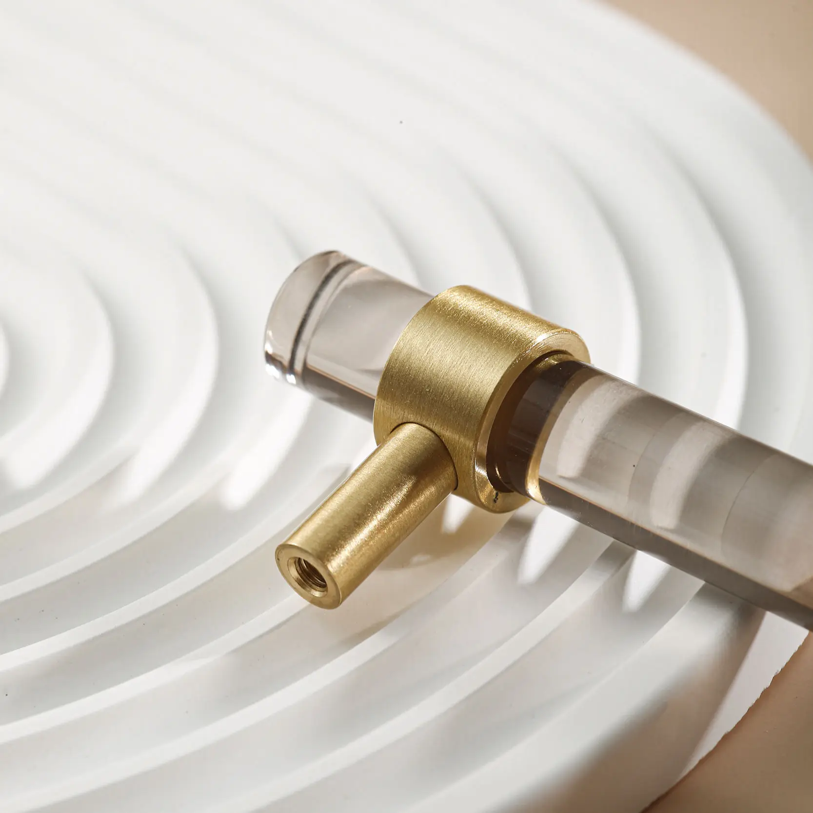 High Quality Brass acrylic strip handle modern simple cabinet gold transparent drawer wardrobe furniture light luxury handle