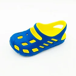Wholesale breathable lightweight soft Kids EVA clogs garden shoes children custom logo foam slide beach sandals for boy girl