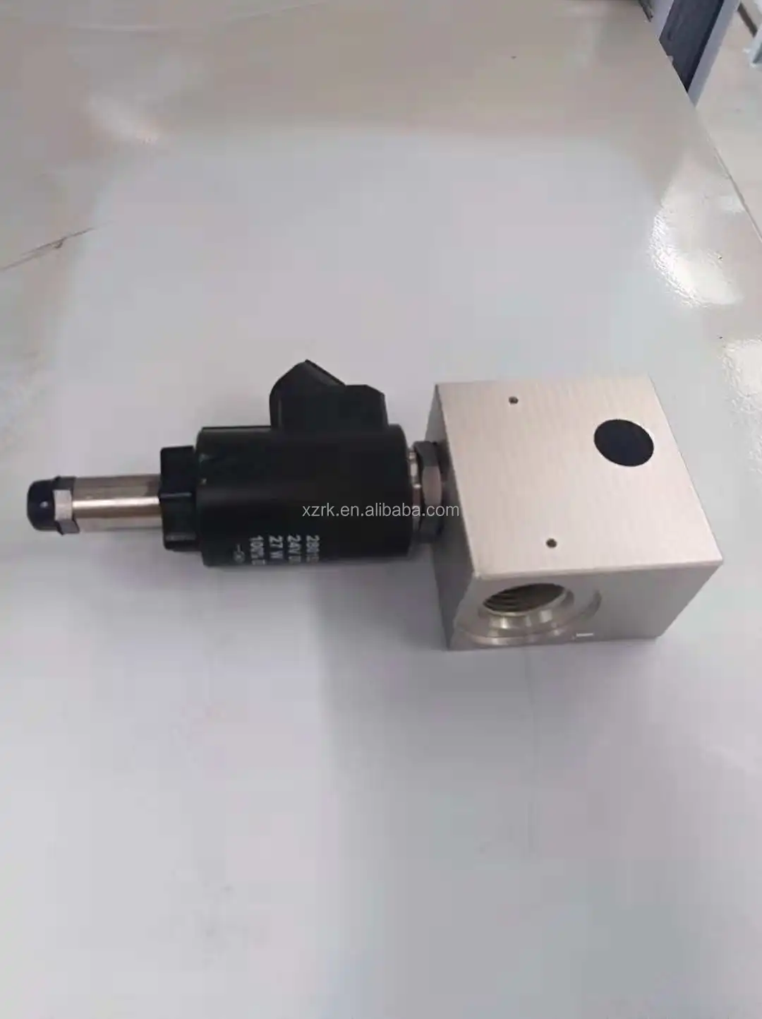 Excavator Fan Pump 14533419 14616529 14616530 Hydraulic Cooling Fan Solenoid Valve EC210 EC210B EC240B EC290B EC360B Fan Pump