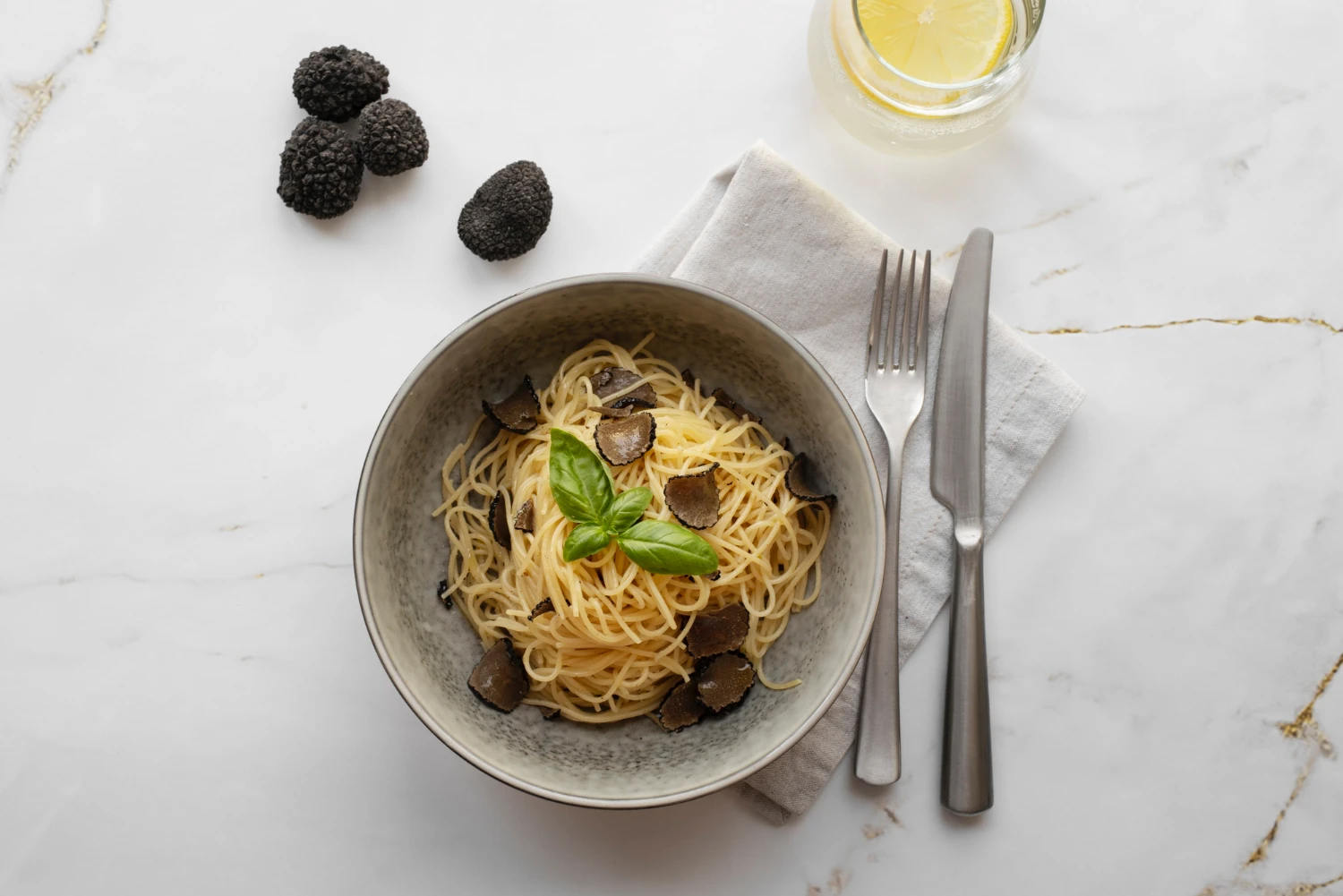 Luxurious Italian Experience - 200g Sun-Dried Tomato Cream With Black Truffle In Glass Jar | A Rich Italian Gourmet Experience