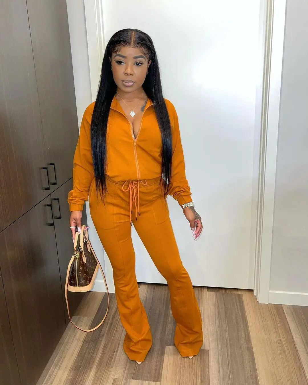 New Arrival Fashion Women Clothes Solid Color Long Sleeve Sweatshirt and Pants Set Ladies Casual Tracksuit Custom Logo Casual