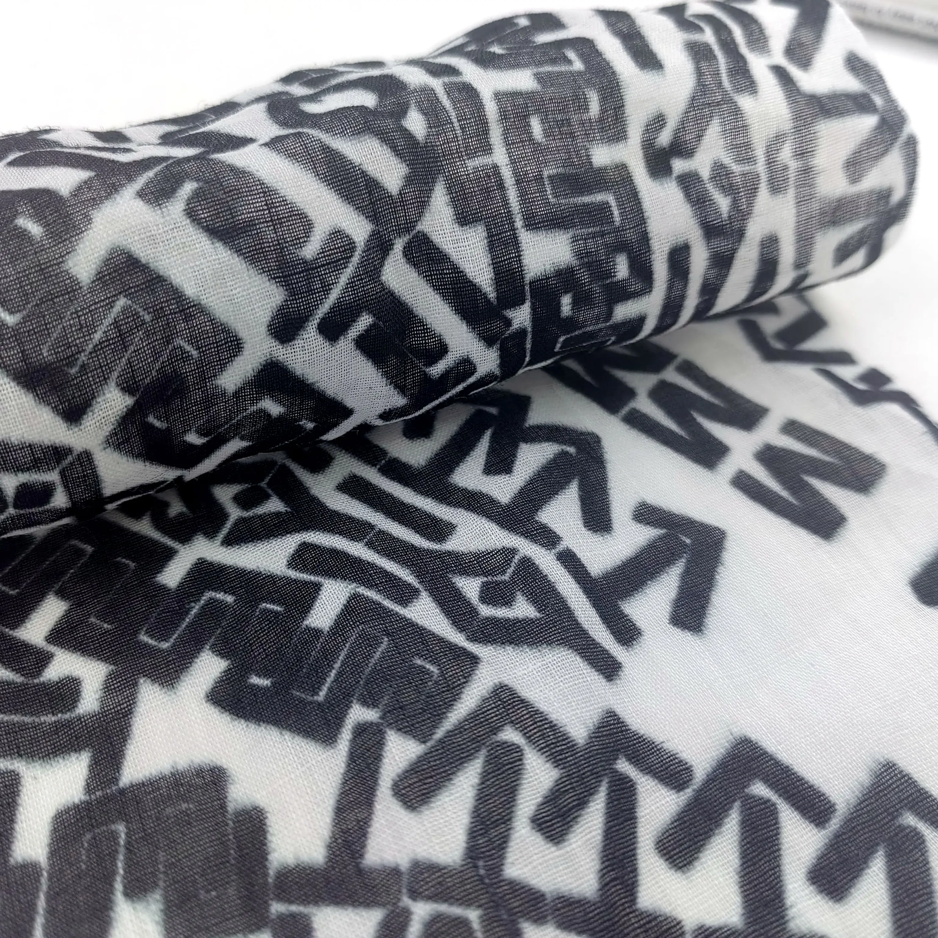 Wholesale hot sale black letter pattern  printing   60gsm 100%  pure  linen fabric for clothing