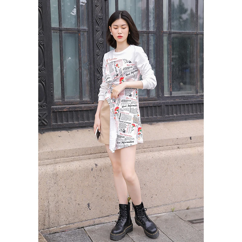 
RENI Spring and Autumn Round Neck Long Sleeve Deconstruction Cut Irregular Newspaper Print Retro Art Knee-length Dress 