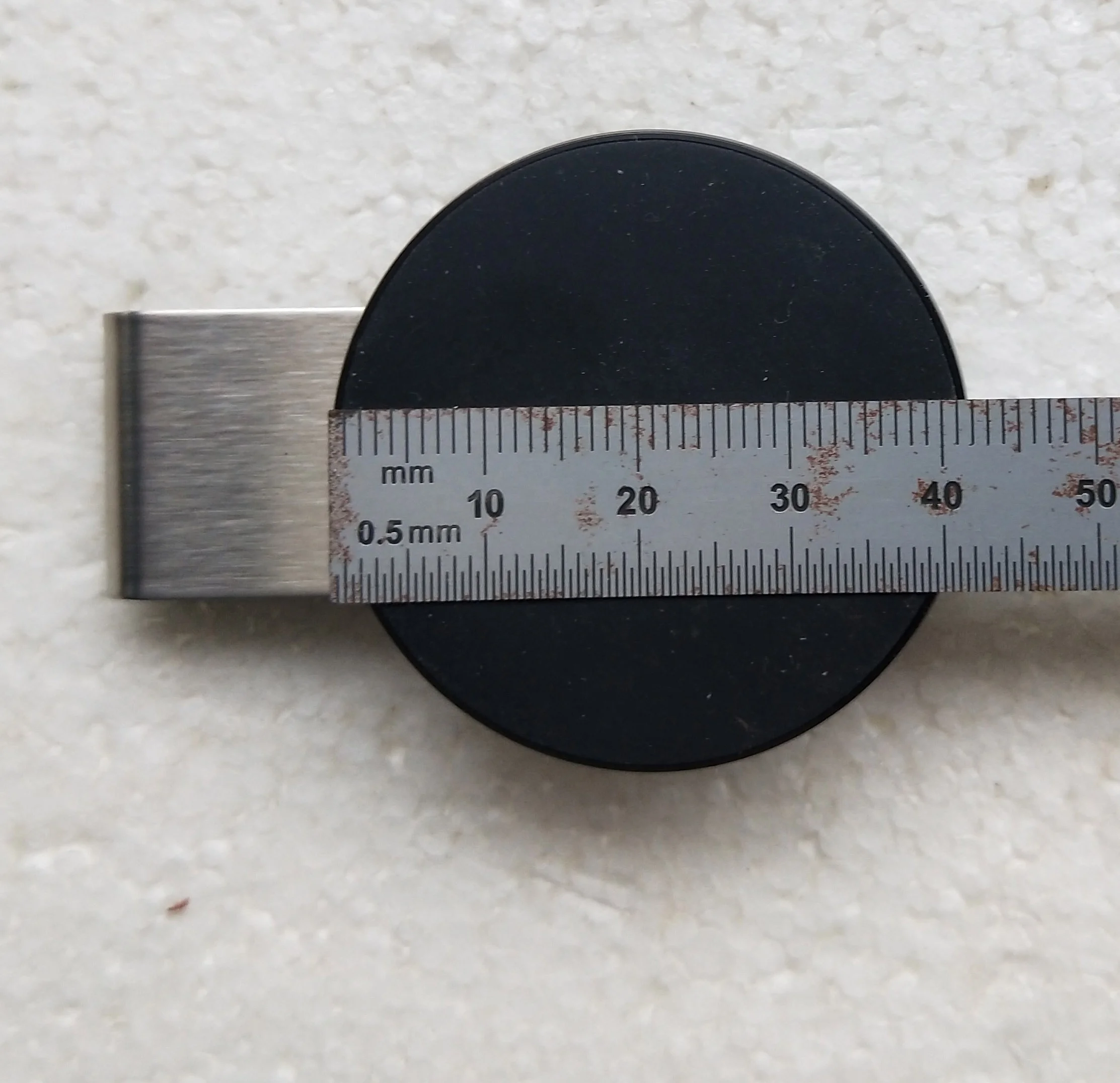 Magnetic Belt Clip Chalk holder with Cover, Quiet Billiard Chalk Holder