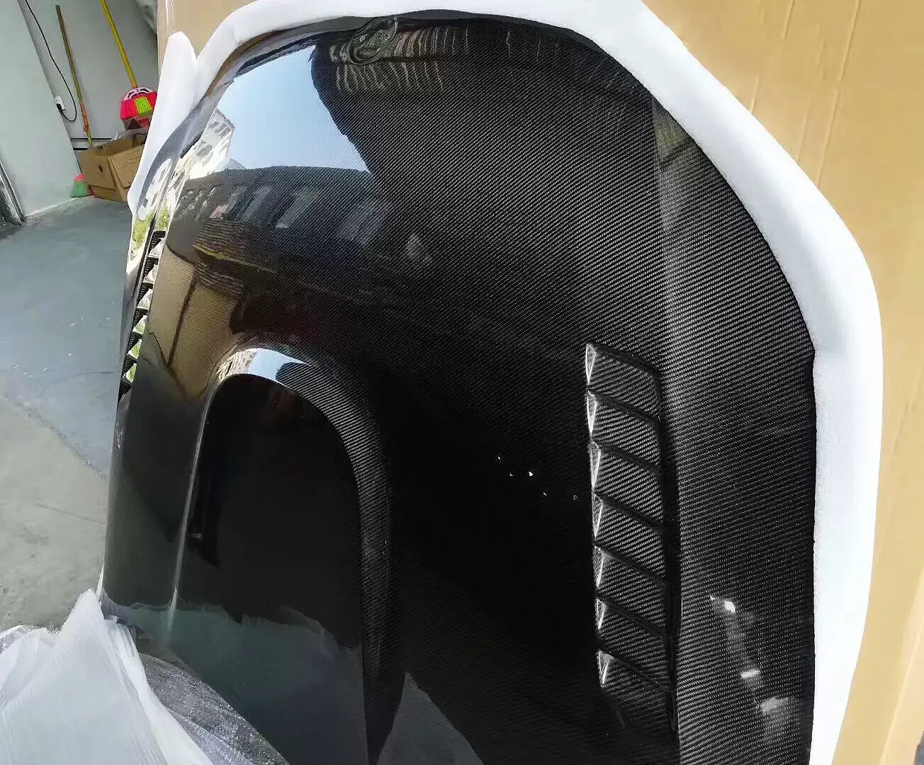 Factory wholesale suitable for -bmw 5 series E60 carbon fiber hood E60 old 5 series modified V opening hood 2004-2010