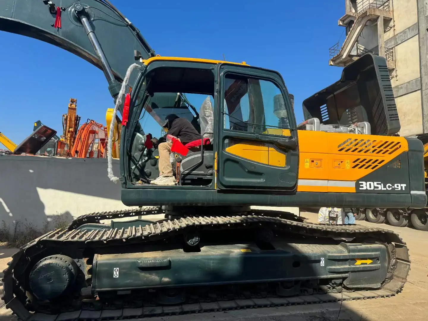 tracked excavator hyundai 305lc-9t 2019 2020 model hydraulic machinery 300lc 335lc excavator