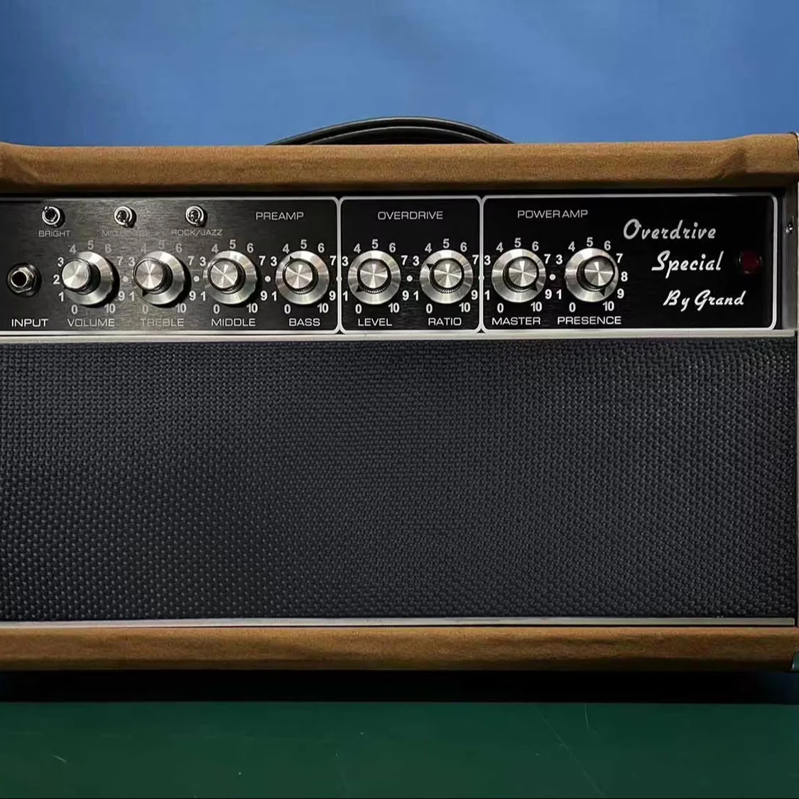 Специальный усилитель для Гран-гитары