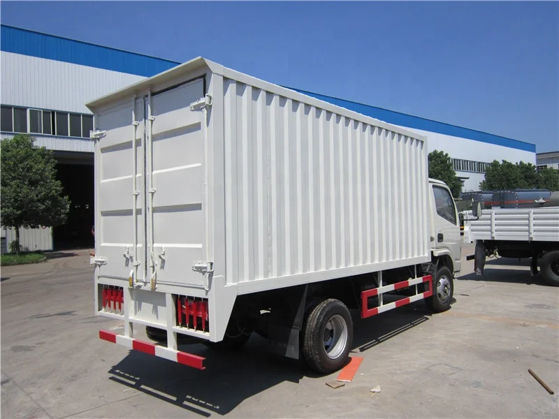 4 meters box van cargo trucks with tail lift