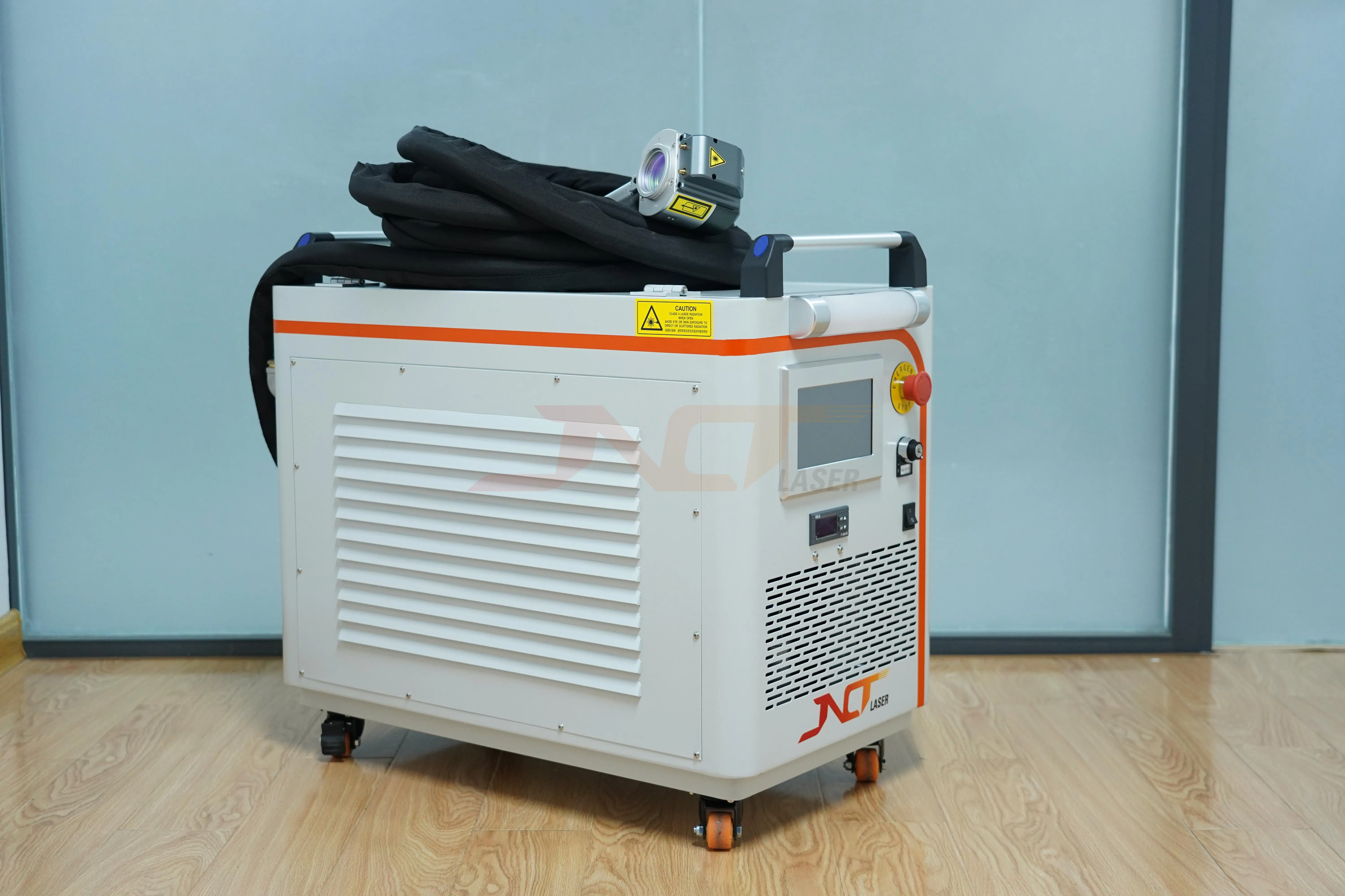 water cooling 300w portable handheld laser cleaning machine for rust removal laser cleaner for metal oxide paint from stone