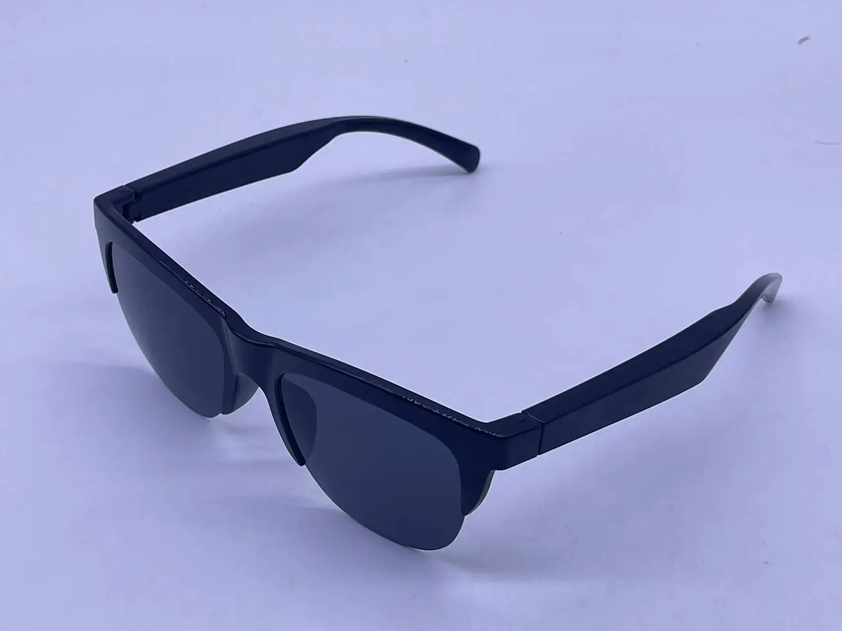 Hot Selling Fashion Blue Tooth Smart Bluetooth Sunglasses With Wireless Headphones Microphone For Unisex Outdoor Cycling Sport