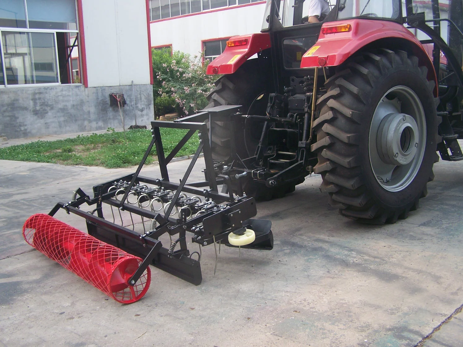 Reeds patented mechanical grader and leveler for horse racing and sand paving for racecourses