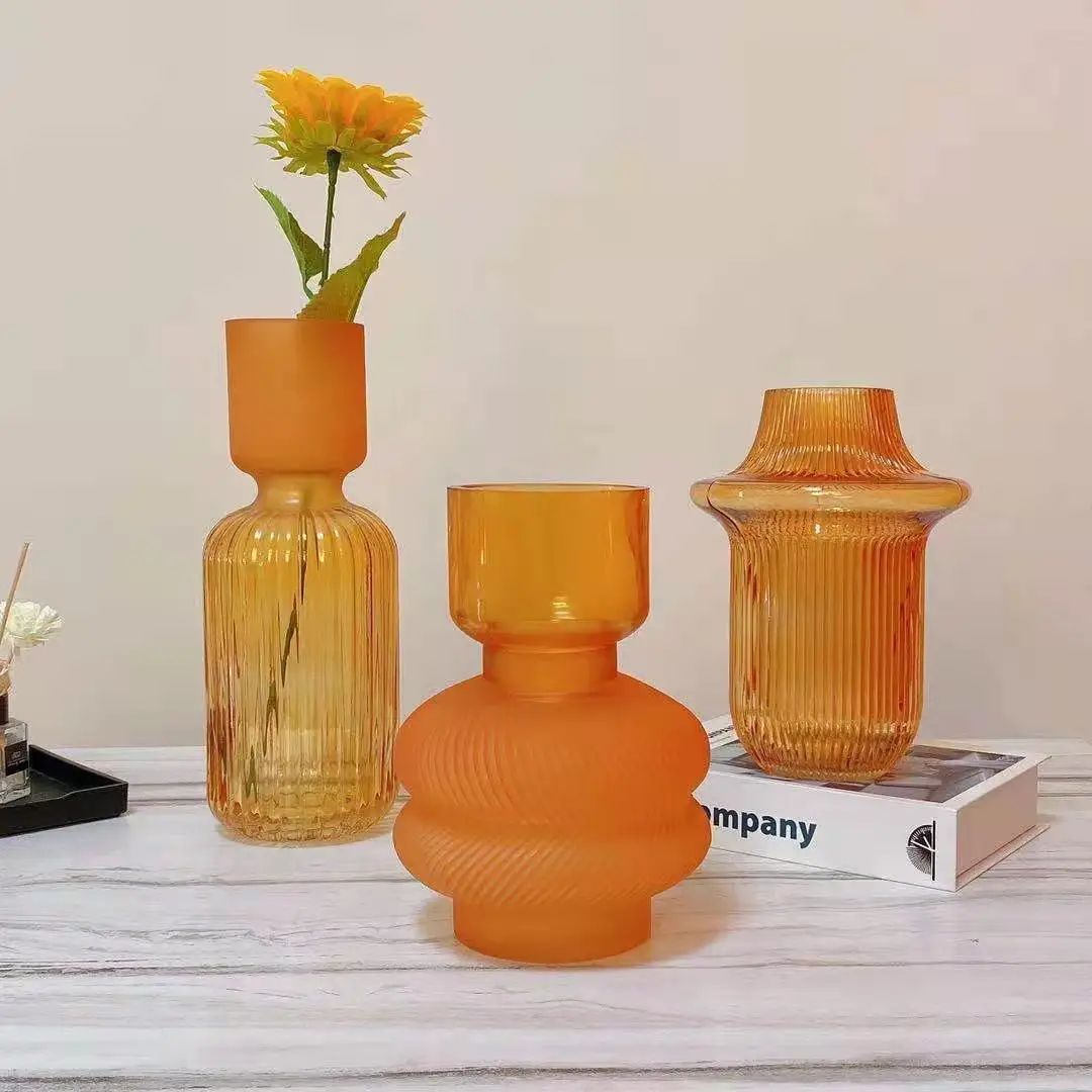 Popular Romantic Creative Glass Vase Mini Flower Container Vase Glass for Home Decor Flower Shop Vase