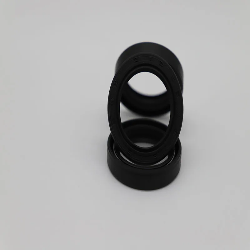 NAK China Plant Manufactures High Temperature Resistant Oil Seal NBR FKM FPM Rubber Seal TC Type Framework Oil Seals