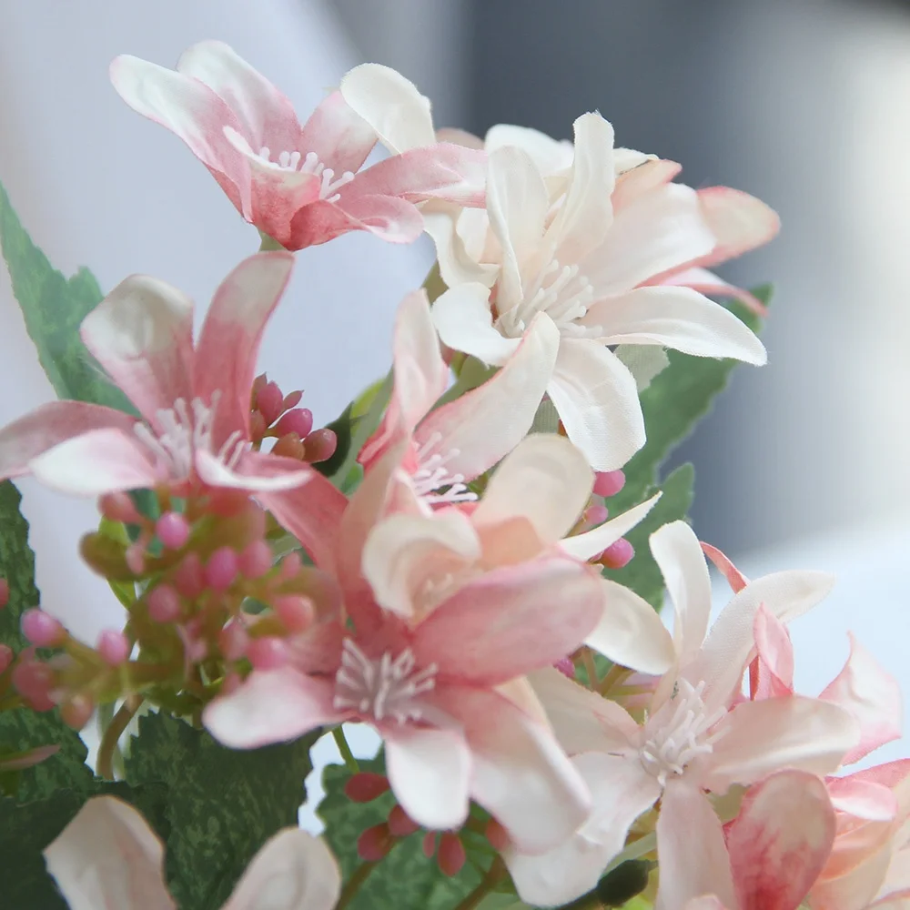 Wholesale Cheap Narcissus Artificial Flower Wedding Flowers Home Decorative Fabric Plastic Simulation Flower Natural