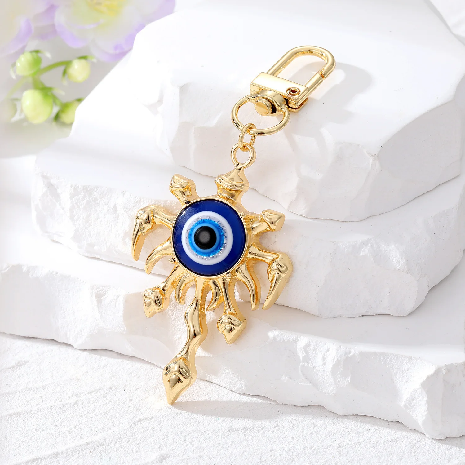 Cute Bag Heart Pendant Key Chain Couple Hollow Gold Blue Eye Bag Car Airpods Box Phone Key Accessories Evil Eye Keychain