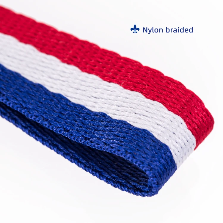 Hot Sale Twill Fabric Customized Own Trademark Merrow Border Flash Plain Embroidery Keychains for Clothing