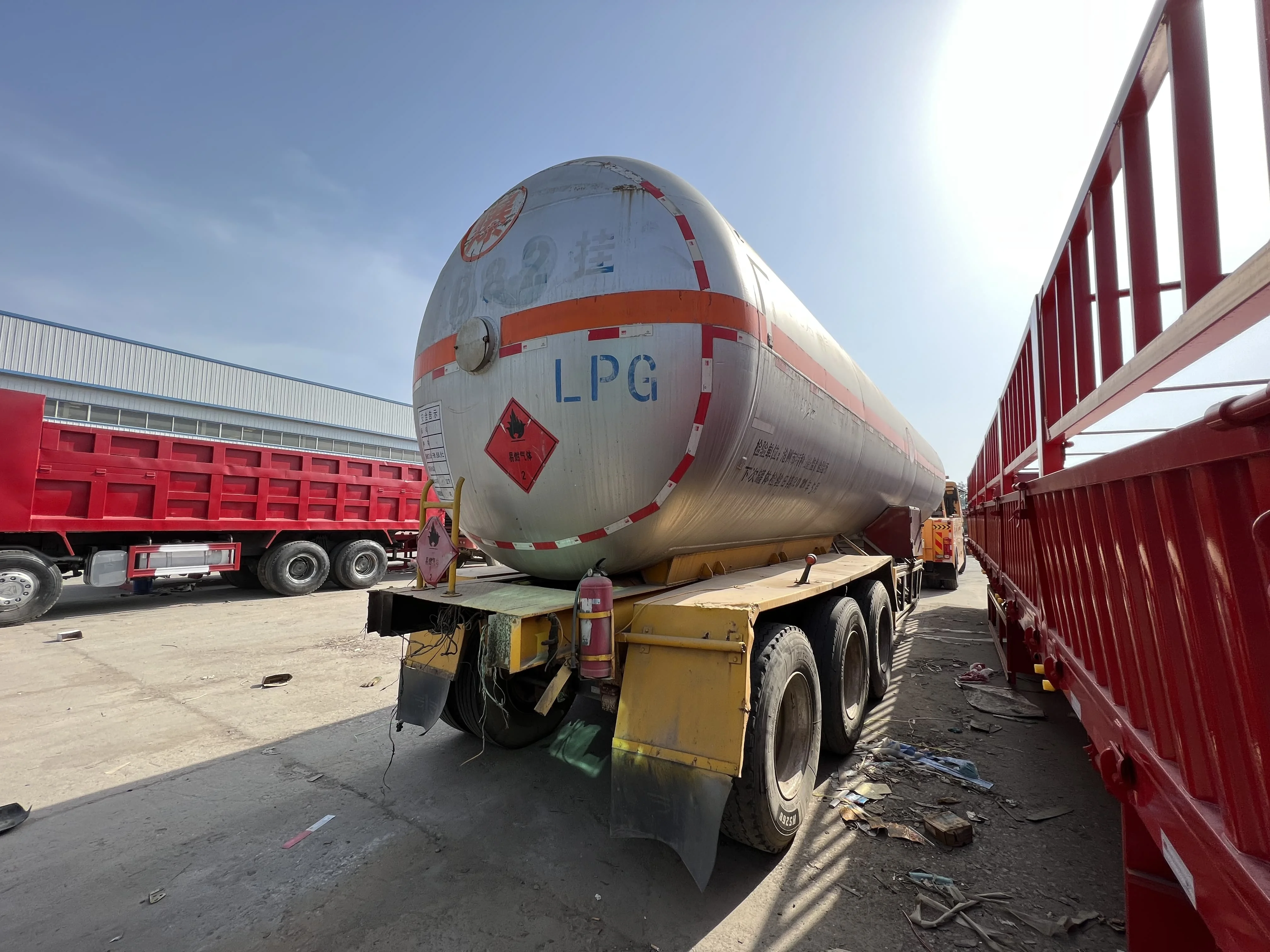 3 оси 28 тонн 50 60 Cbm 60000 литров Подержанный танкер полуприцеп для Lpg цена продажи