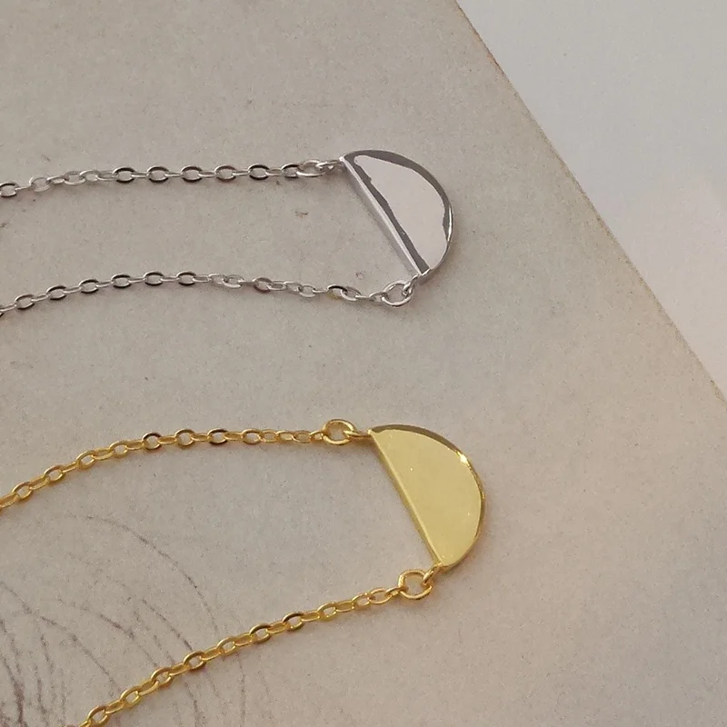 Hot Selling Simple  18K Gold Plated Half Moon Necklace Sterling Silver Half Circle Necklace Jewelry Women