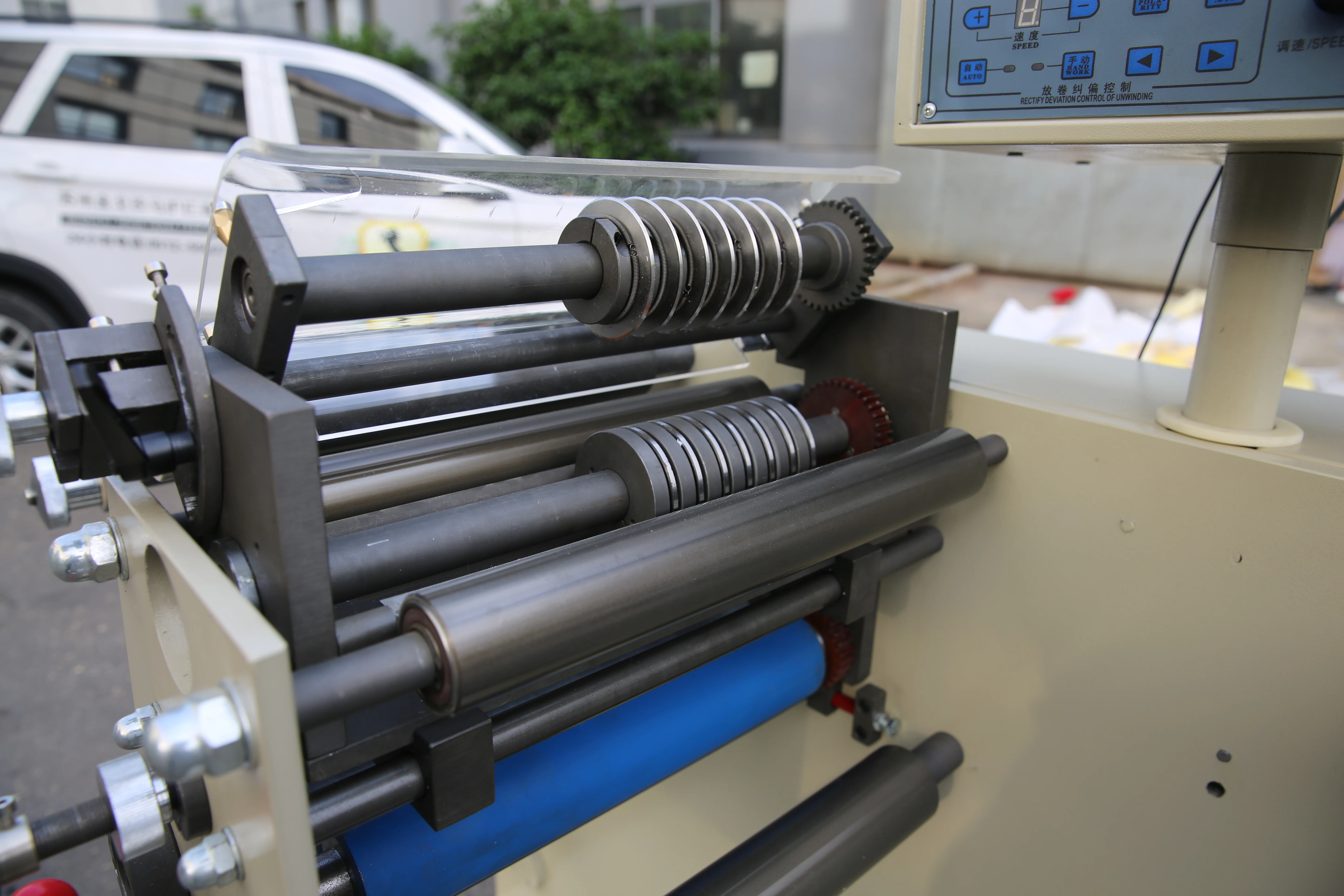 320 small paper roll slitting machine