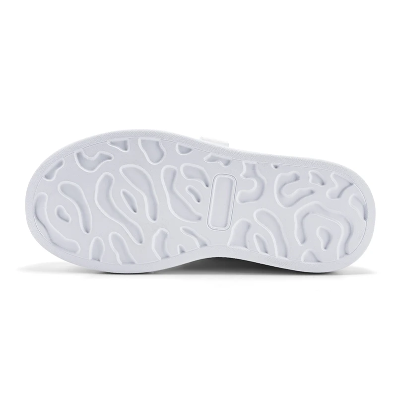 2022 Custom Kids Comfortable Flat Casual Sports Shoes Mesh Breathable Children Black White School Shoes Junior Girl Boy Sneakers