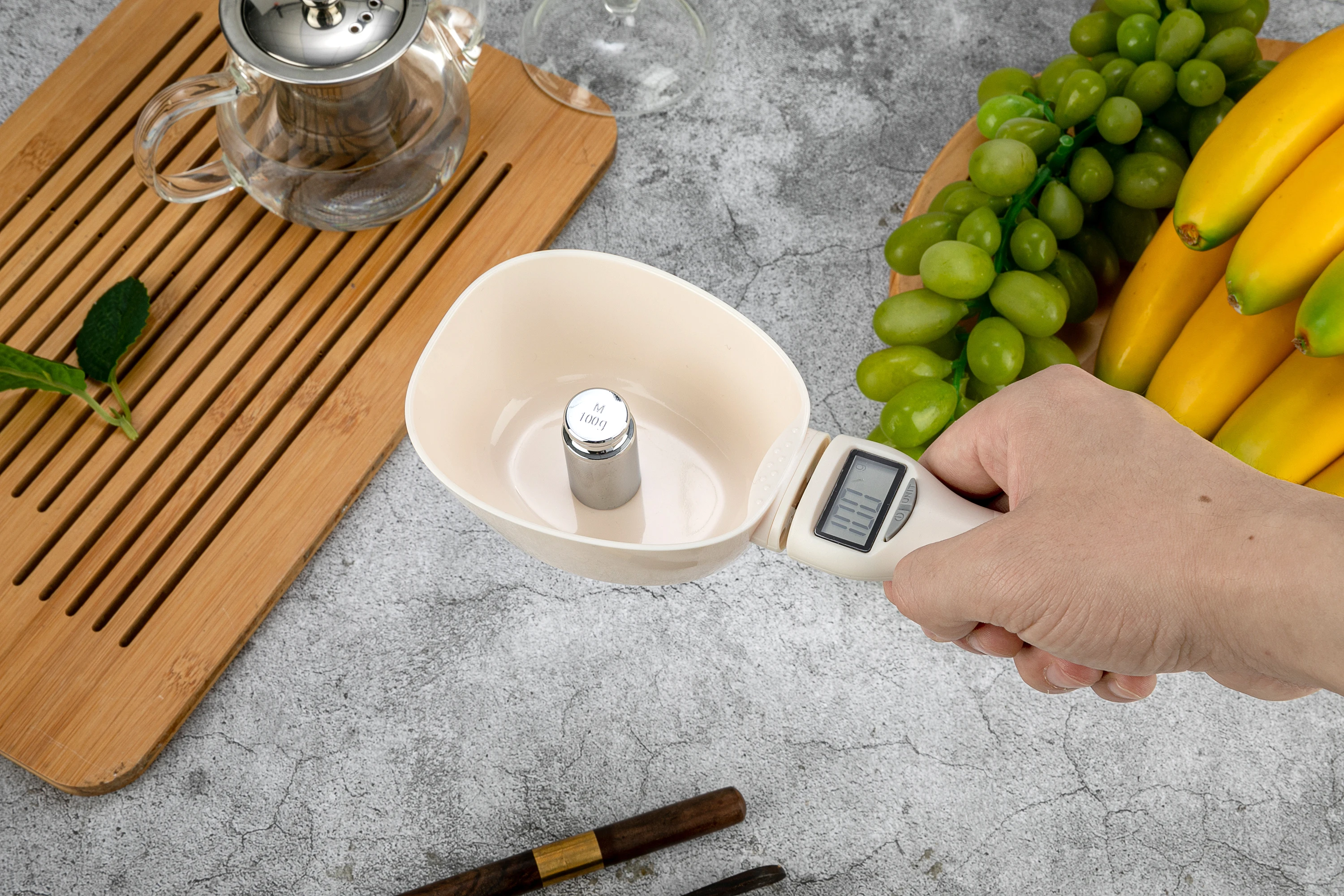 Kitchen-Grade White Digital Measuring Spoon Scale for Food Industry Converts Grams to Ounces with LCD Display