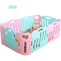 Пластиковая детская ручка для игры во дворе