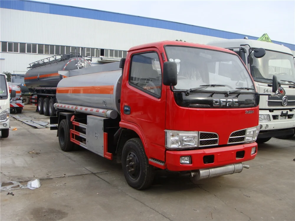 CLW Factory New 3 Tons 6 Wheel Dongfeng 5m3 RHD Small Petrol Refuel Truck for