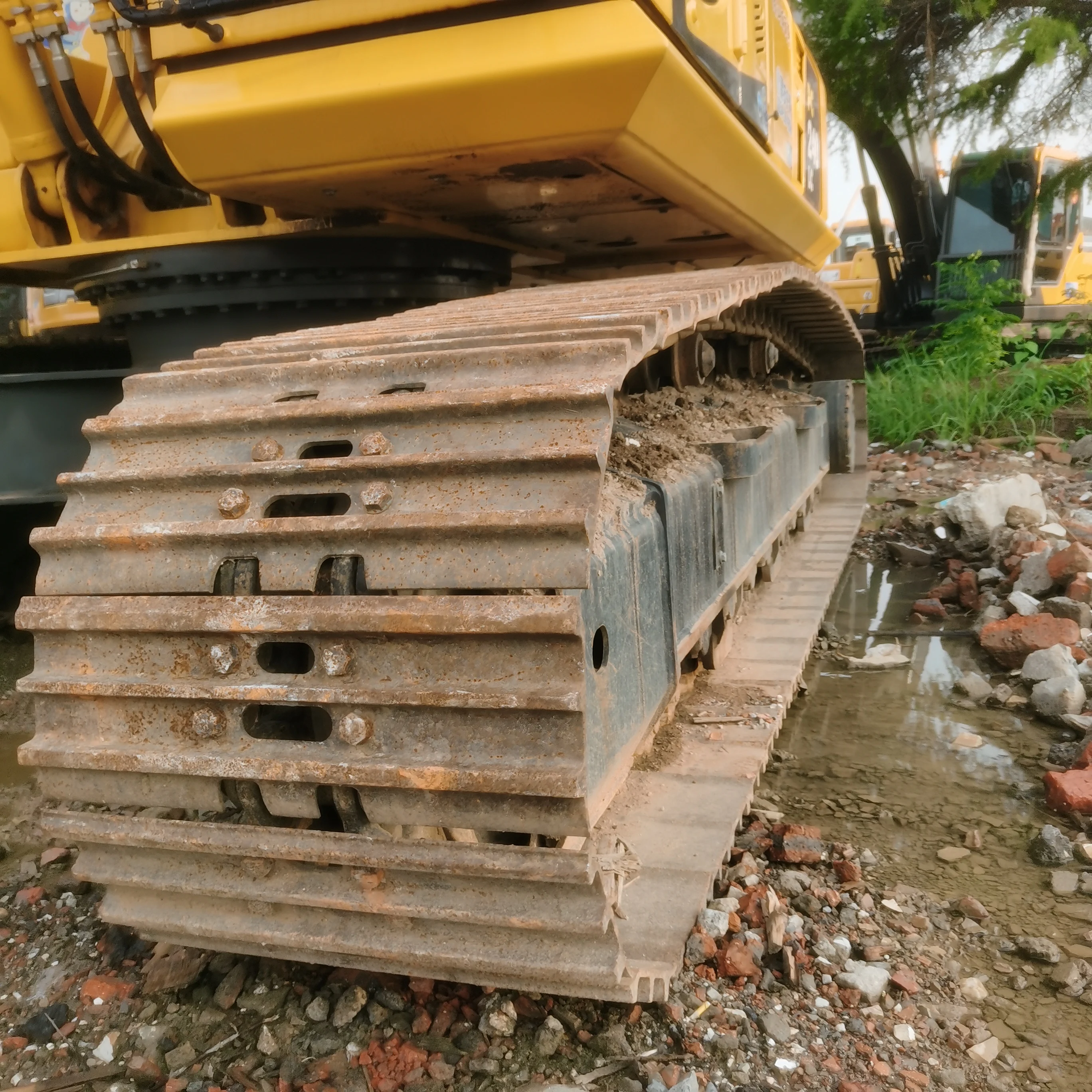 Japanese Original Second-Hand Komatsu PC240-8 Mini Excavator Earth Moving Machinery Core Engine Pump Similar PC270-7/300-7/350-7