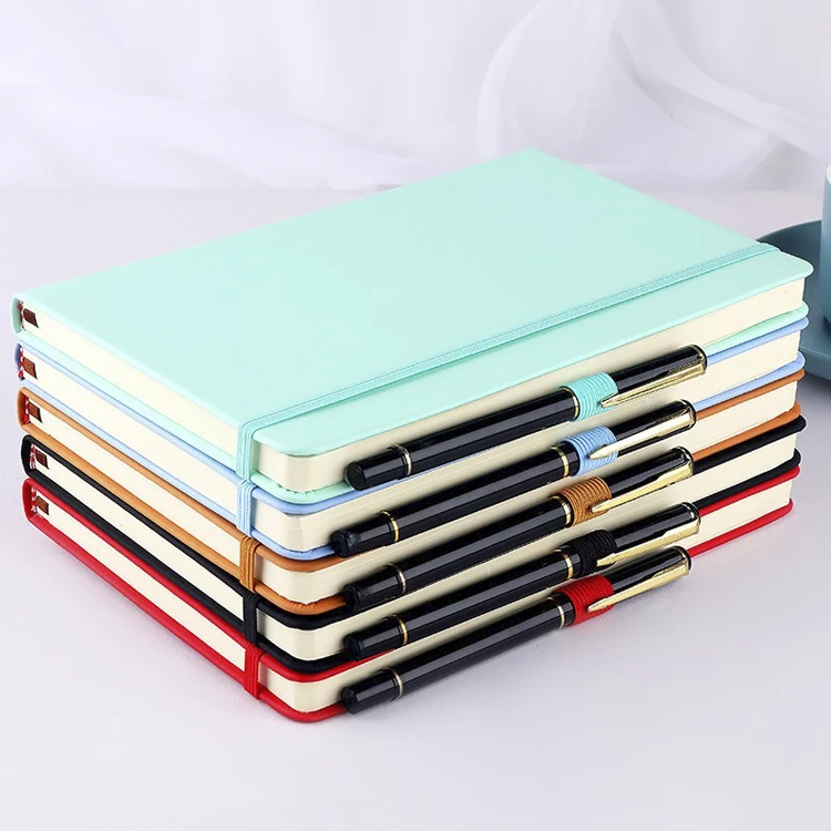 Plain/ruled/dotted pages custom logo pu leather A5 travelers notebooks with elastic band and pen loop