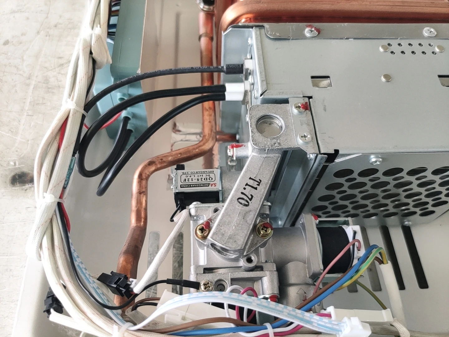 4kw-8.5kw бытовой водонагреватель газовый гейзер электрические нагреватели настенные газовые/электрические водонагреватели мгновенные