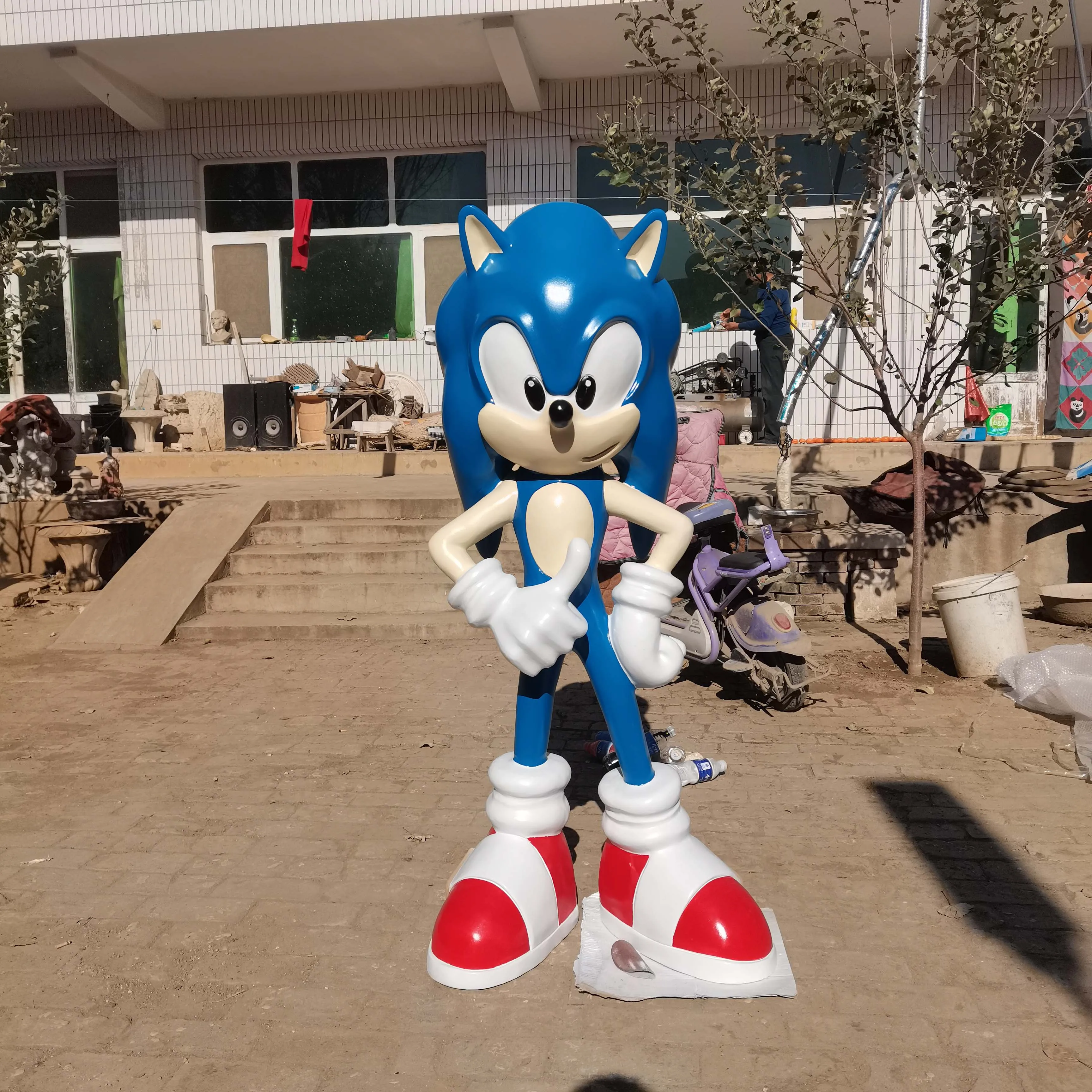 Factory Direct Sell Fiberglass Cartoon Sonic Statue Large Life Size Figure Sculpture Resin Statue For Sale