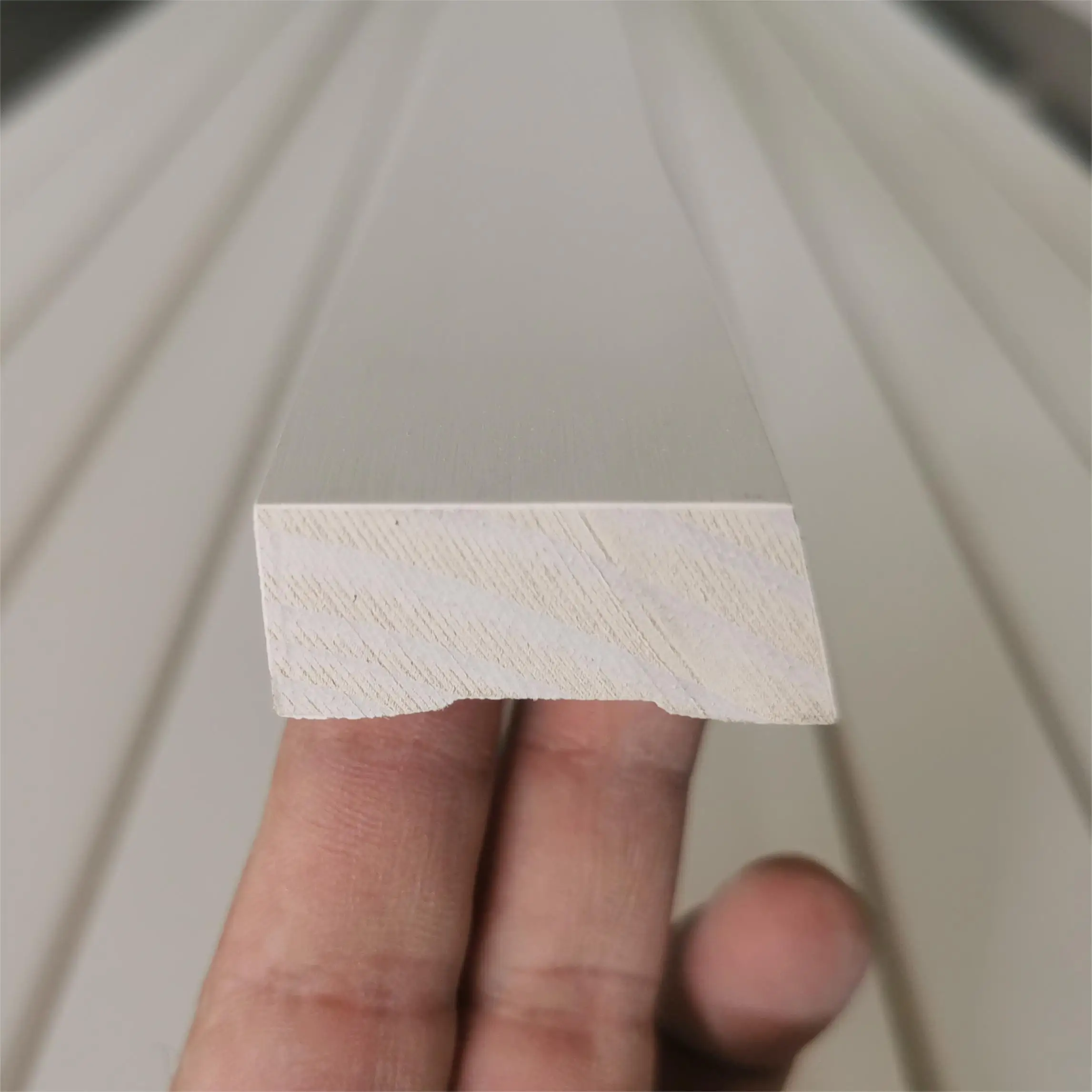 Wholesale Cost Effective Good Quality White Primed Wood Pre-Primed Finger Joint Pine AUS NZ Double Bevel Skirting Basebaord