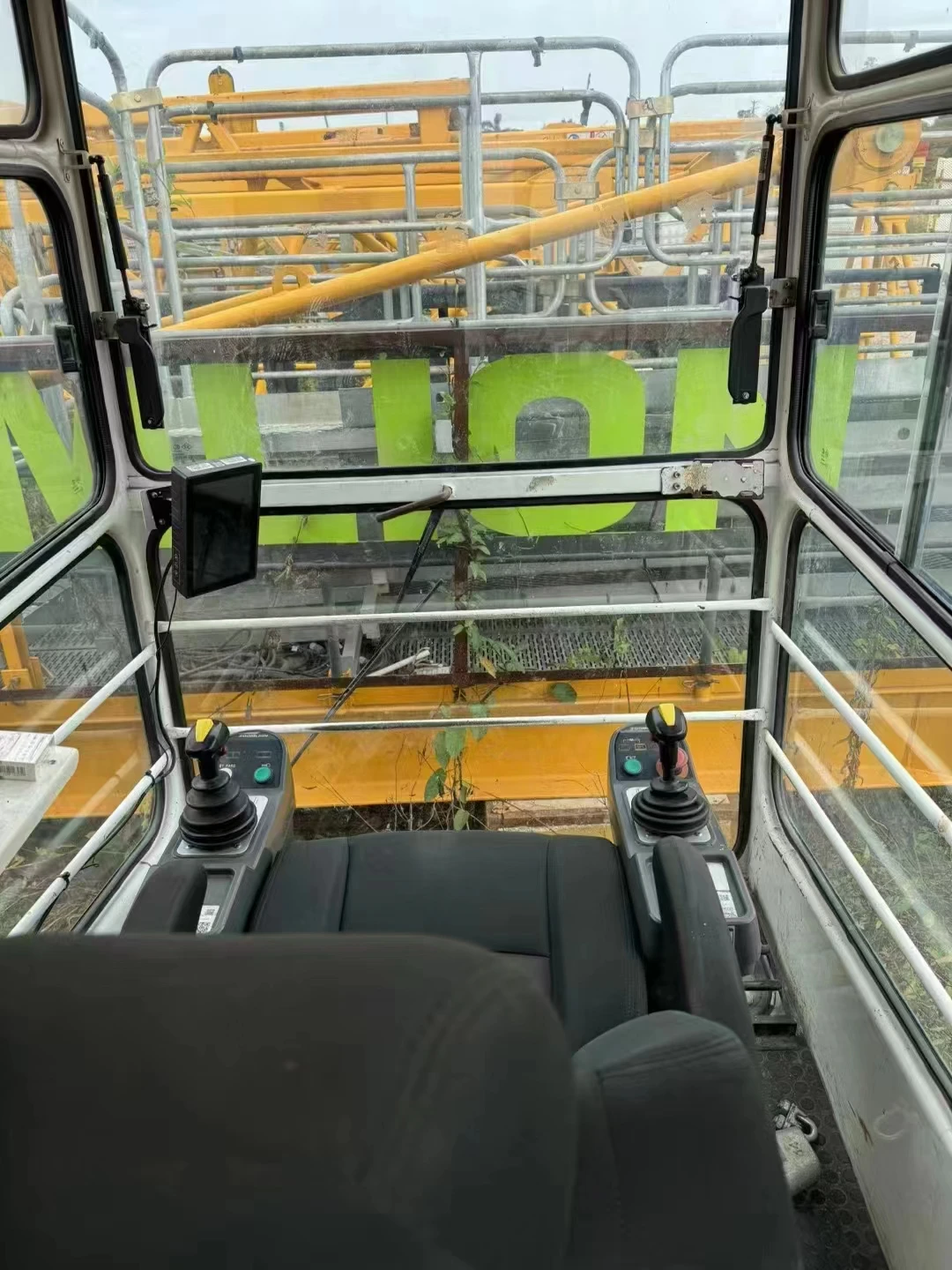 Лучшие продажи башенного крана Zoomlion 6515 5 единиц в наличии