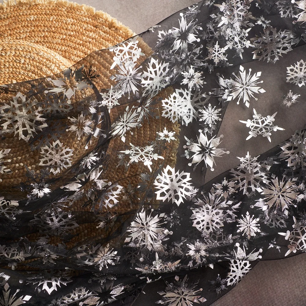 Wholesale Tulle Recycled Glitter Foil Print Snowflake Tulle Fabric Christmas Glitter Tulle Fabric