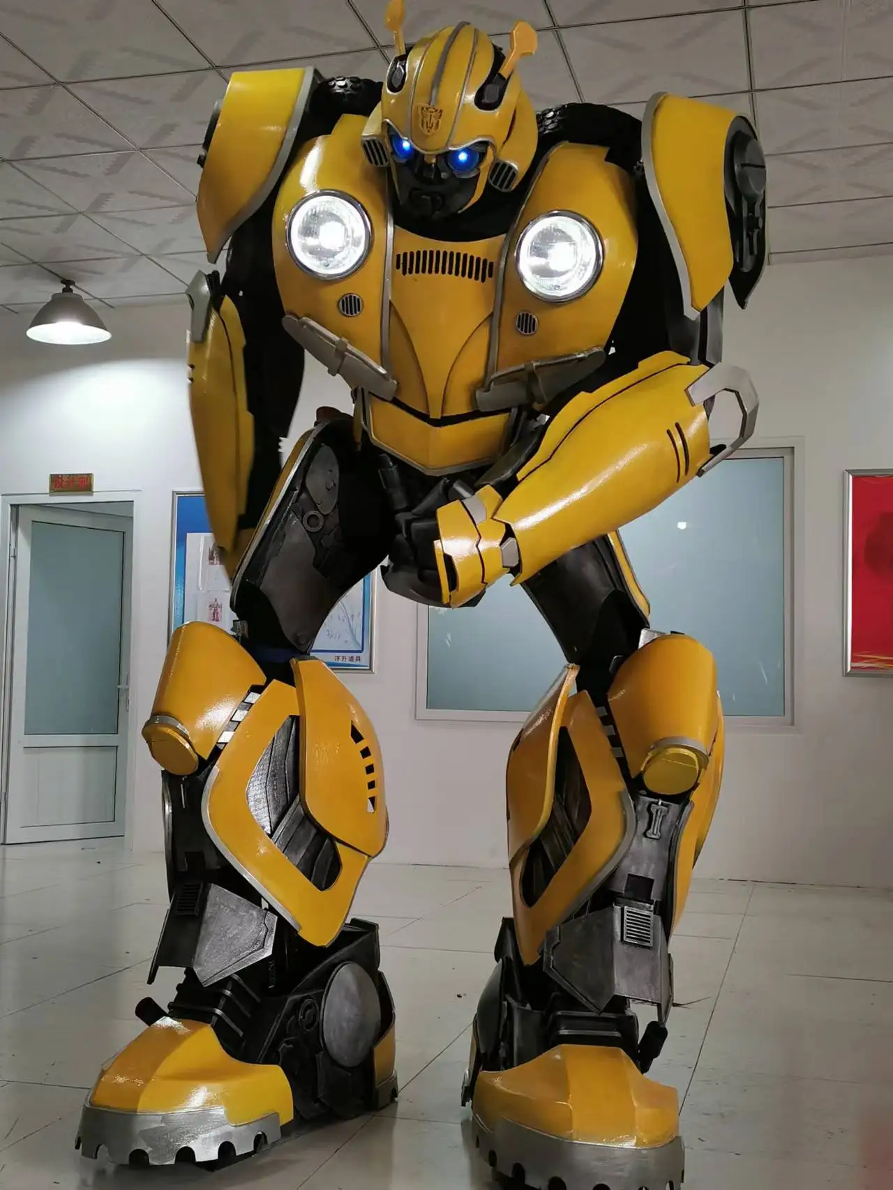 Hot Selling Large Transformers Sculpture Model Price Cheap Autobot Mascot Costume 2.7M High Quality Film and TV Costume