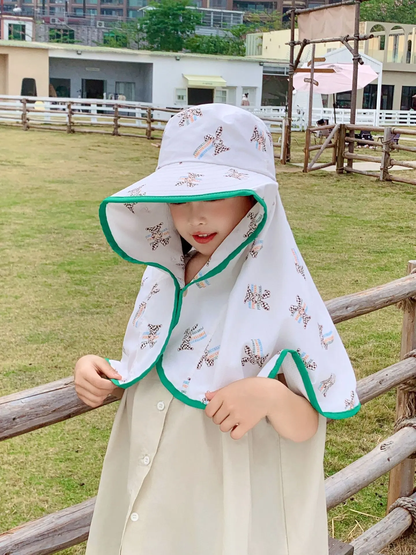 2024 new summer children unisex piping sun hat anti-UV sunshade shawl large brim cartoon bear pattern fisherman hat