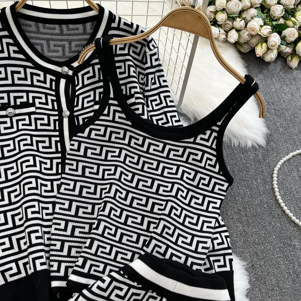 Customized jacquard knitted cardigan jacket vest three piece high waisted slim straight leg wide leg pants