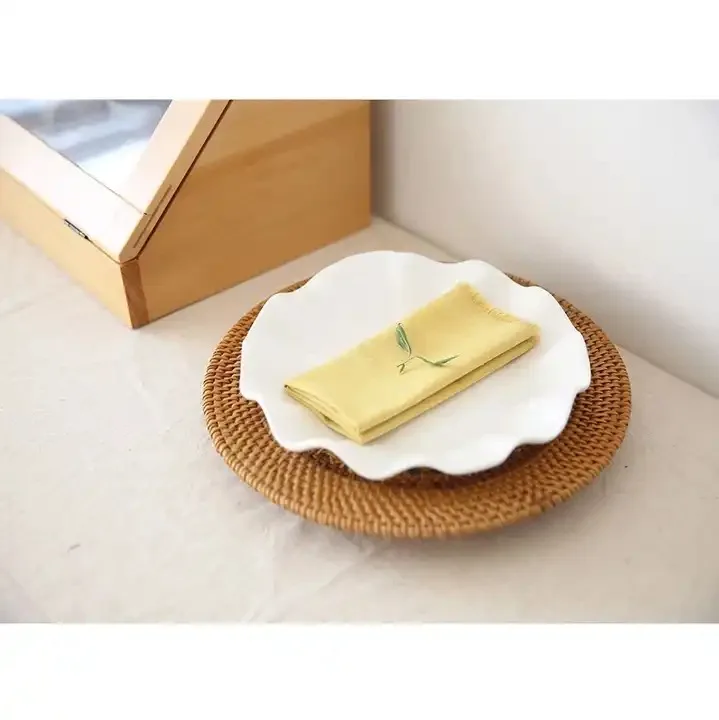 Natural Rattan Charger Plate Vintage style Natural rattan woven placemat Round Table Mats for food plate display