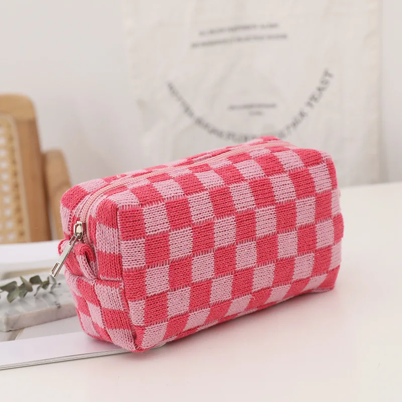 Women Fashion Checkerboard Lattice Custom Promotional Cosmetic Bag Knitted Fabric Cosmetic Organizer Zipper Pouch for Makeup ODM