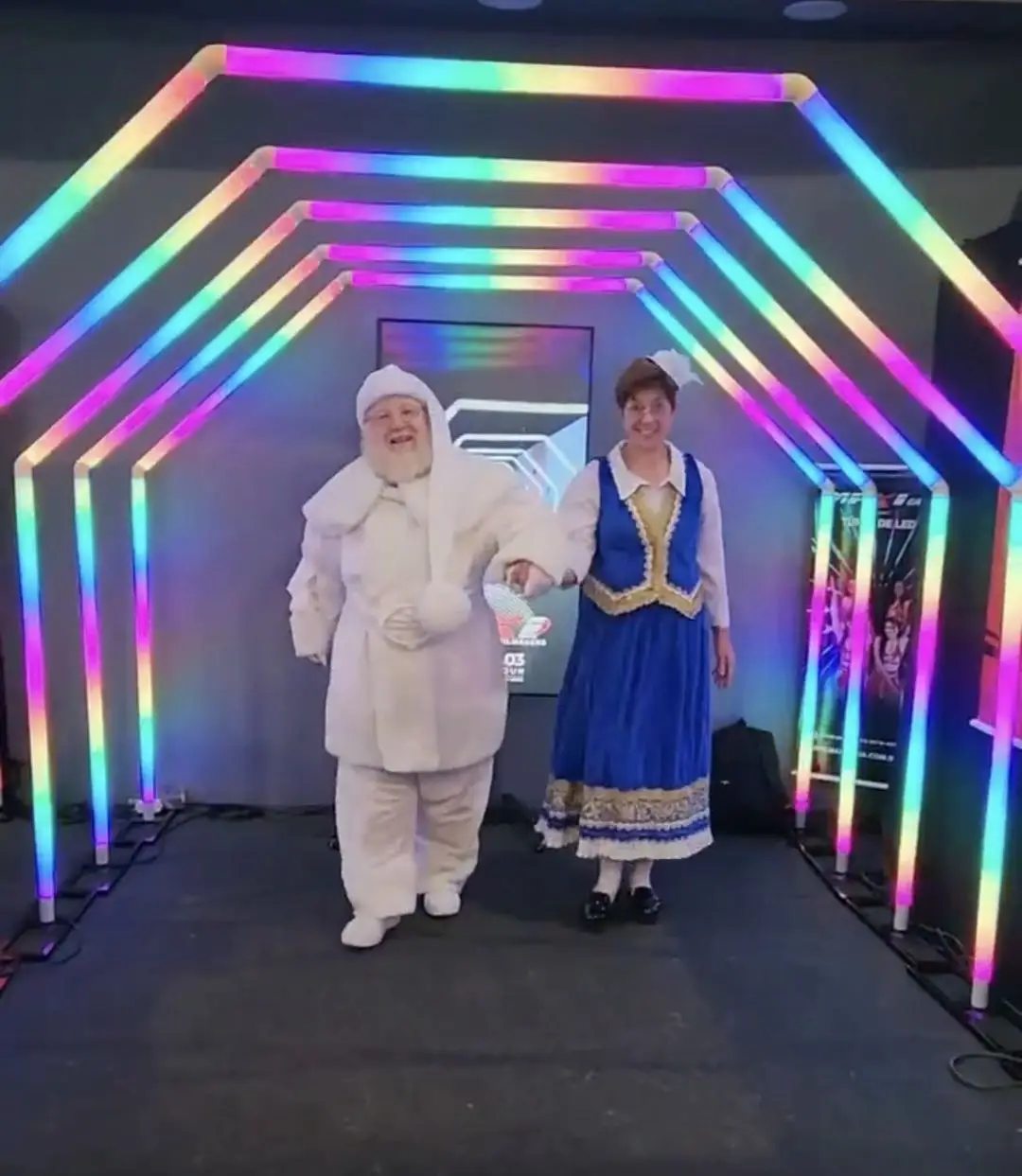 Programmable DMX 512 Control Rotating 3D LED tube pixel 360 Spinning Tubes For Stage Show Night Lighting