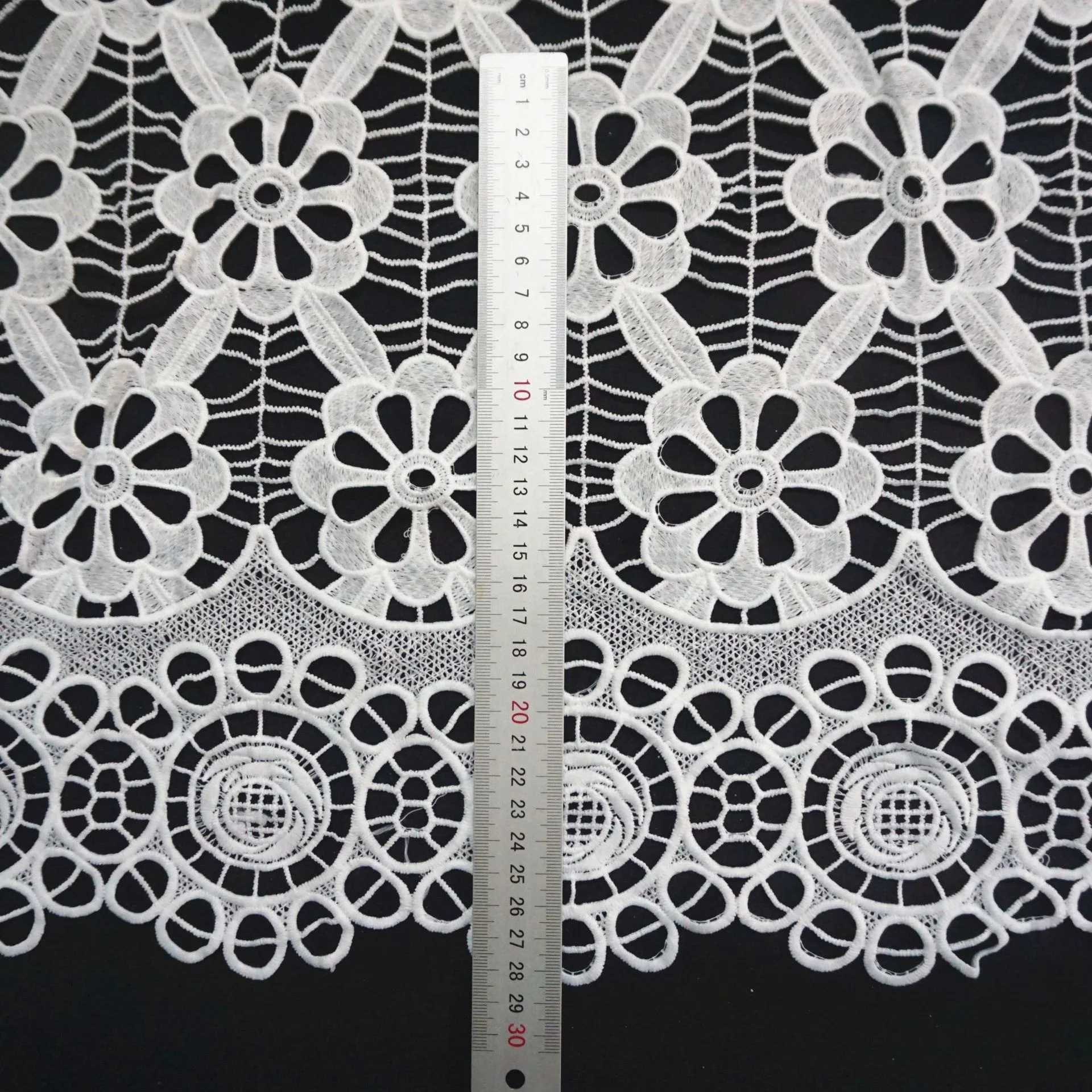 High Quality crocheted Embroidery Water Soluble Delicate Cotton Flower Lace Trim for Decoration and cloth