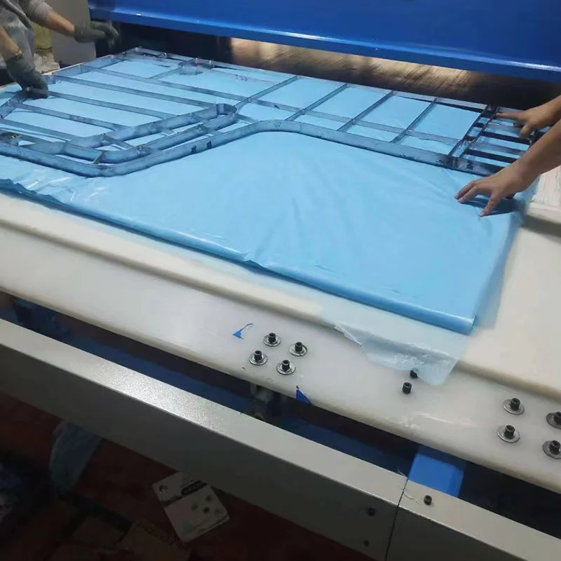 2022 Newly Designed Japanese And Korean Disposable CPE Robe Isolation Gown Surgical Clothes And CPE Gown