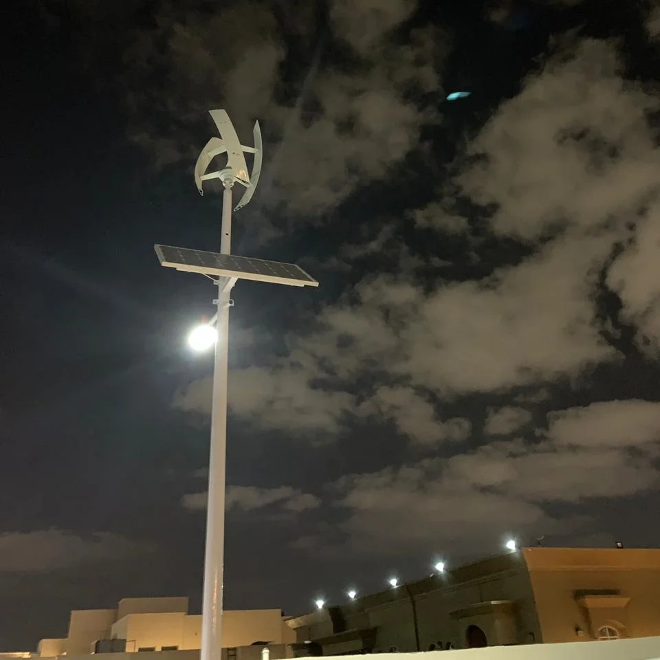 Led Wind Turbine Luminaria solar 100w 200w 300w Vertical Wind Solar Hybrid Street Light
