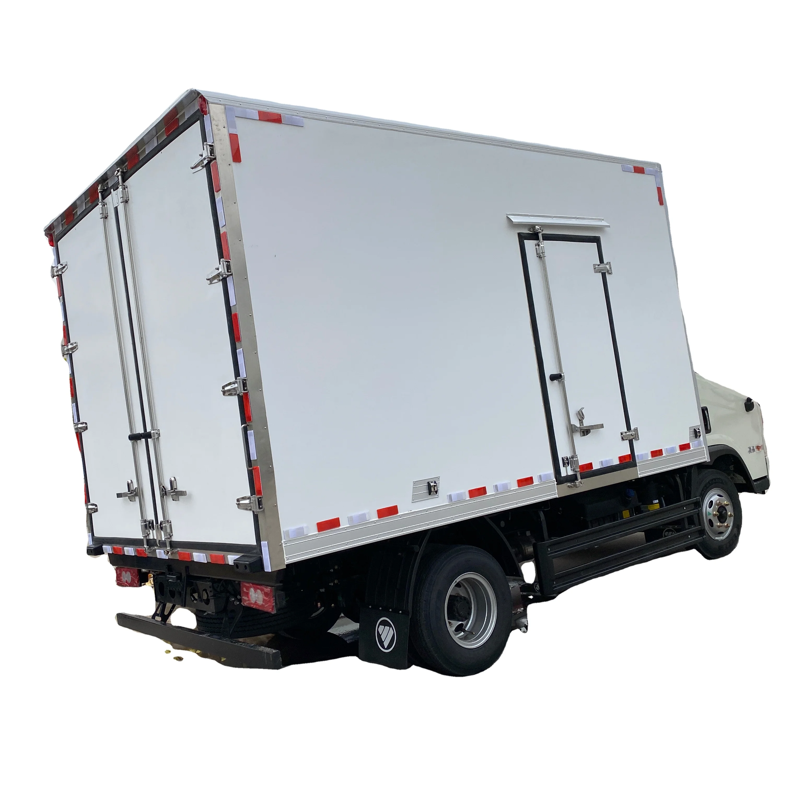 High quality HOWO light food truck refrigerated vehicles Freezer Mini refrigerator Van Box truck sell well for Meat transport