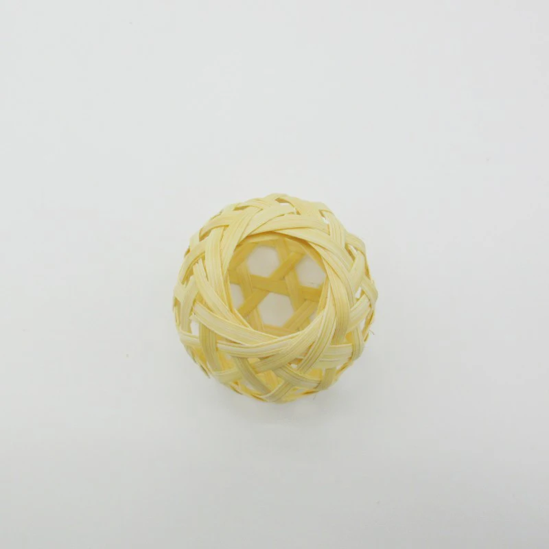 Hot Sell Home Decor Handmade Woven Lampshade Round Openwork,  Mini Bamboo rattan ball, Natural Bamboo Foraging Box