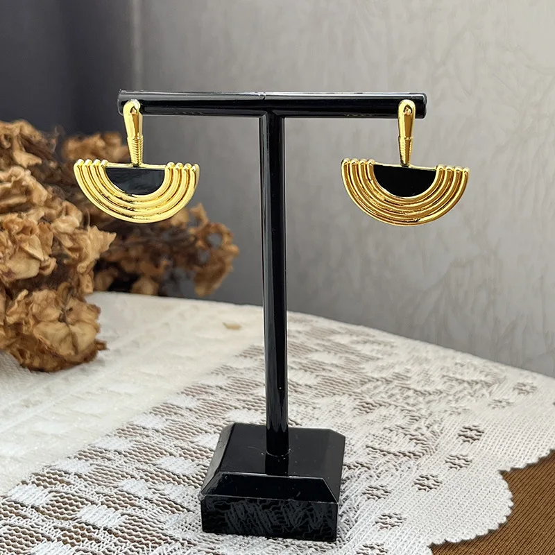 Design sense Egyptian style earrings black agate fashionable and exquisite jewelry